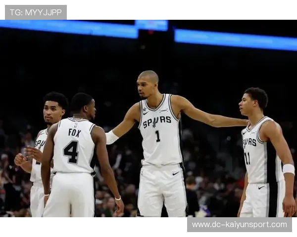 马刺队重塑体系，盼望季后赛冲击，马刺队的比赛